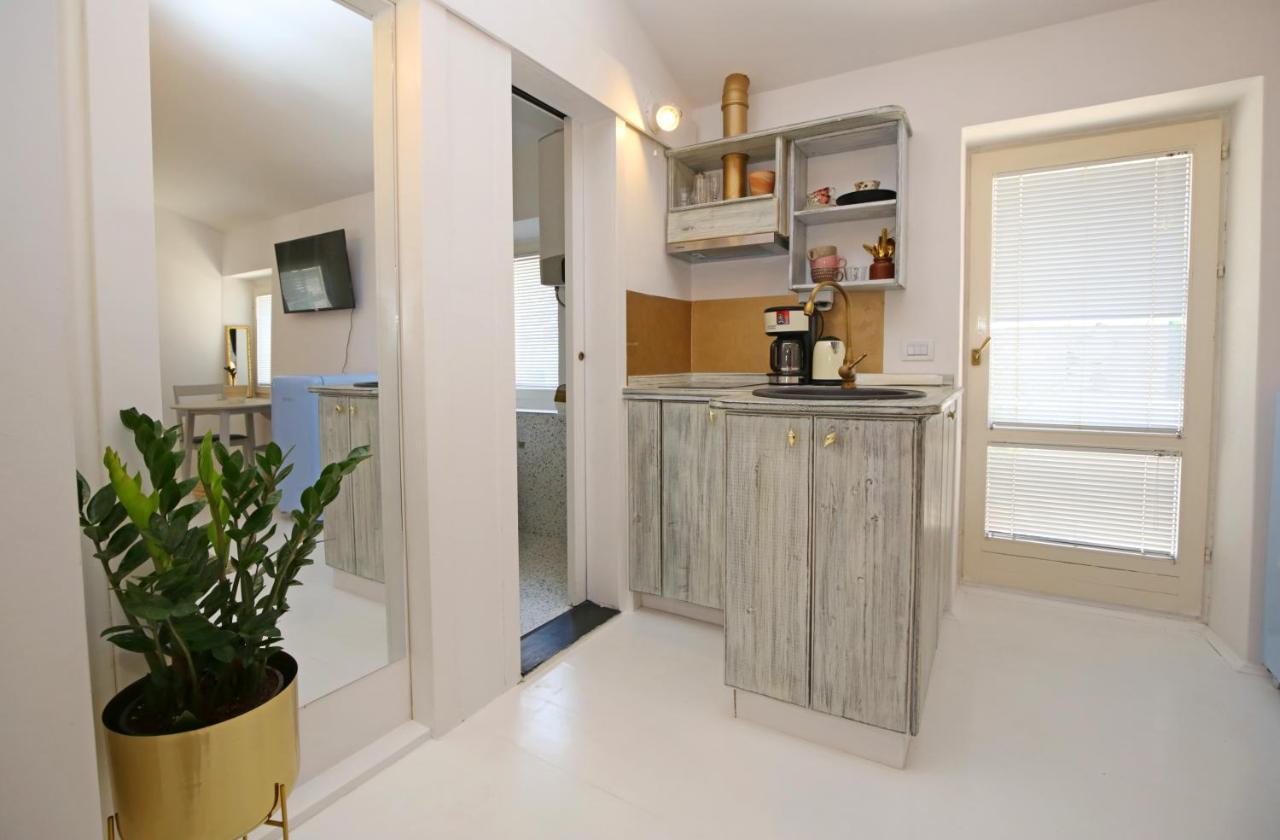 Swan City Apartment & Room Sibenik Exterior photo